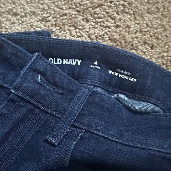 Old navy Wow Wide leg jeans NWOT - Picture 3 of 3